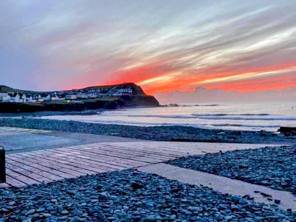 Villa Cliff Haven Borth Exterior foto